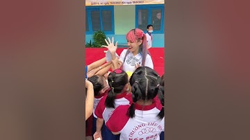 Chị Vê Tham Gia ATGT Tại Trường Tiểu Học Kết Đoàn - Vê Vê Travel #shorts