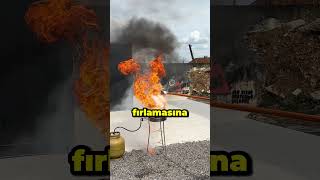 Kızgın Yağa Asla Su Dökme