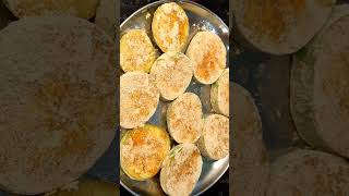 Crispy Brinjal Bhaja #brinjalbhaja #shorts #shortsfeed #viralrecipe #trending #explore