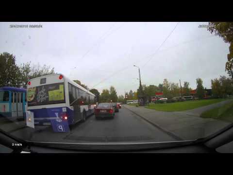 Video: Cik maksā īss skolas autobuss?