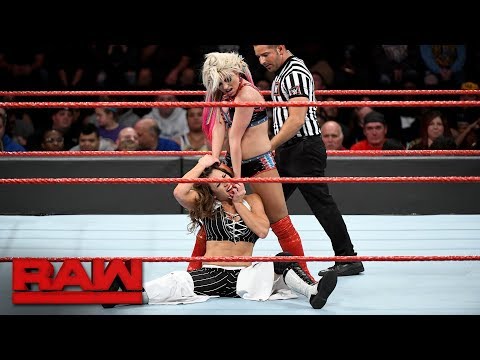 Alexa Bliss vs. Mickie James - Raw Women's Championship Match: Raw, Oct. 30, 2017