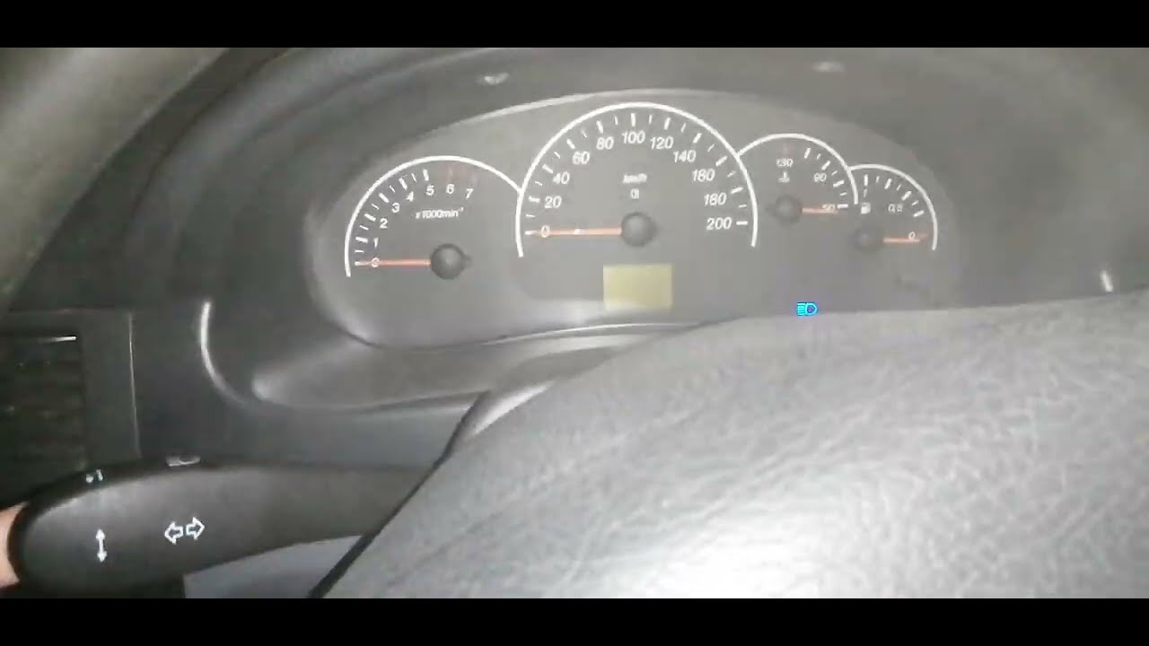 Запуск приоры в мороз -28 градусов - YouTube