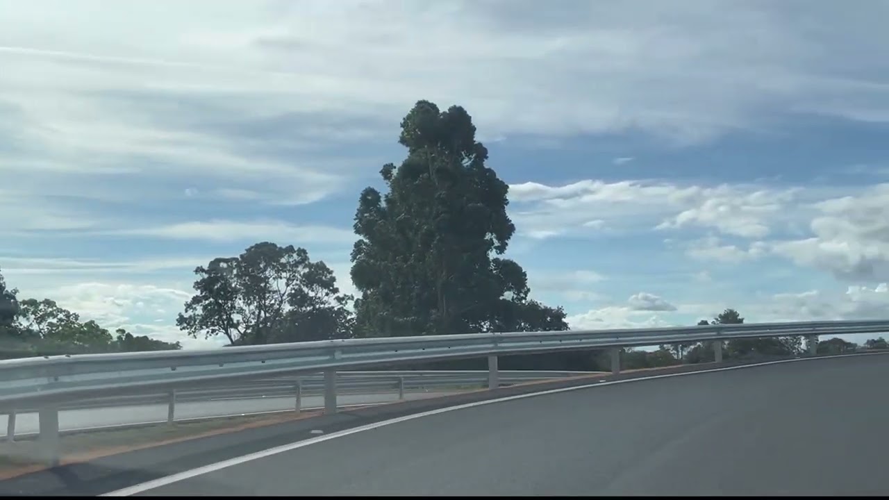 Venha comigo dar uma volta no trevo de Corinto.