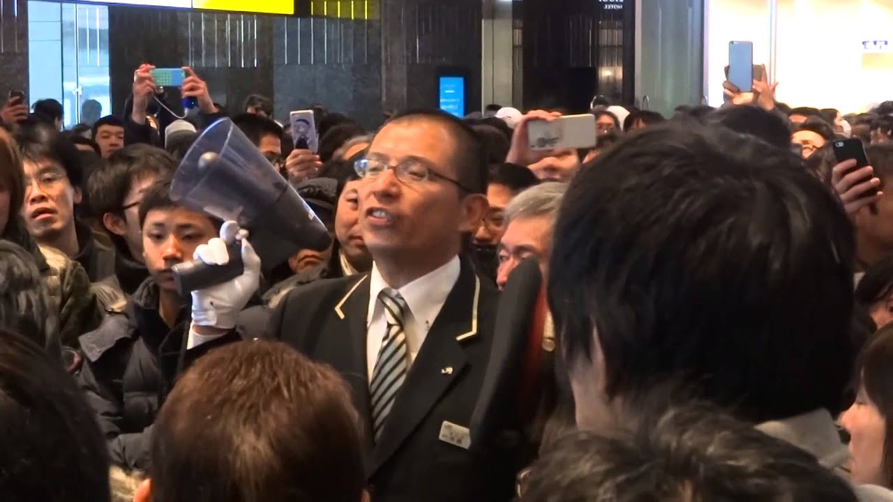 罵声大会 東京駅開業100周年記念suica販売中止で丸の内南口が大混乱 Youtube