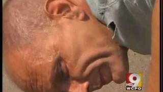 Neighbors Rescue Kitten From Sewer