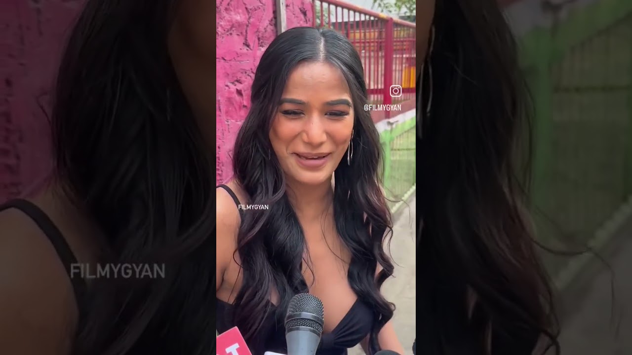 Poonam Pandey Live