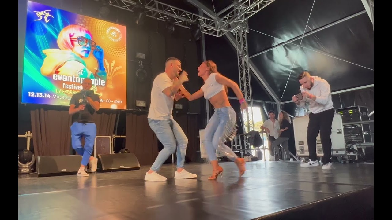 Daniel y Desiree - Bachata Sensual Workshop - Evento People Scalea 2023