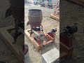 古いエンジンで昔の精米機を動かす。発動機運転会定例大監獄 Using an old engine to power an old rice milling machine.