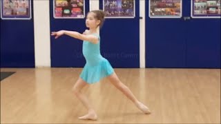 Grade 4 Center - (age 10 years) RAD 'ballet class