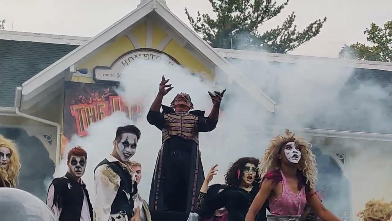 Six Flags Great America Fright Fest The Uprising first show of