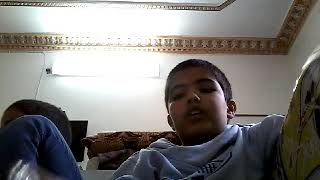 تصوير مقطع مع اخوي الصغير