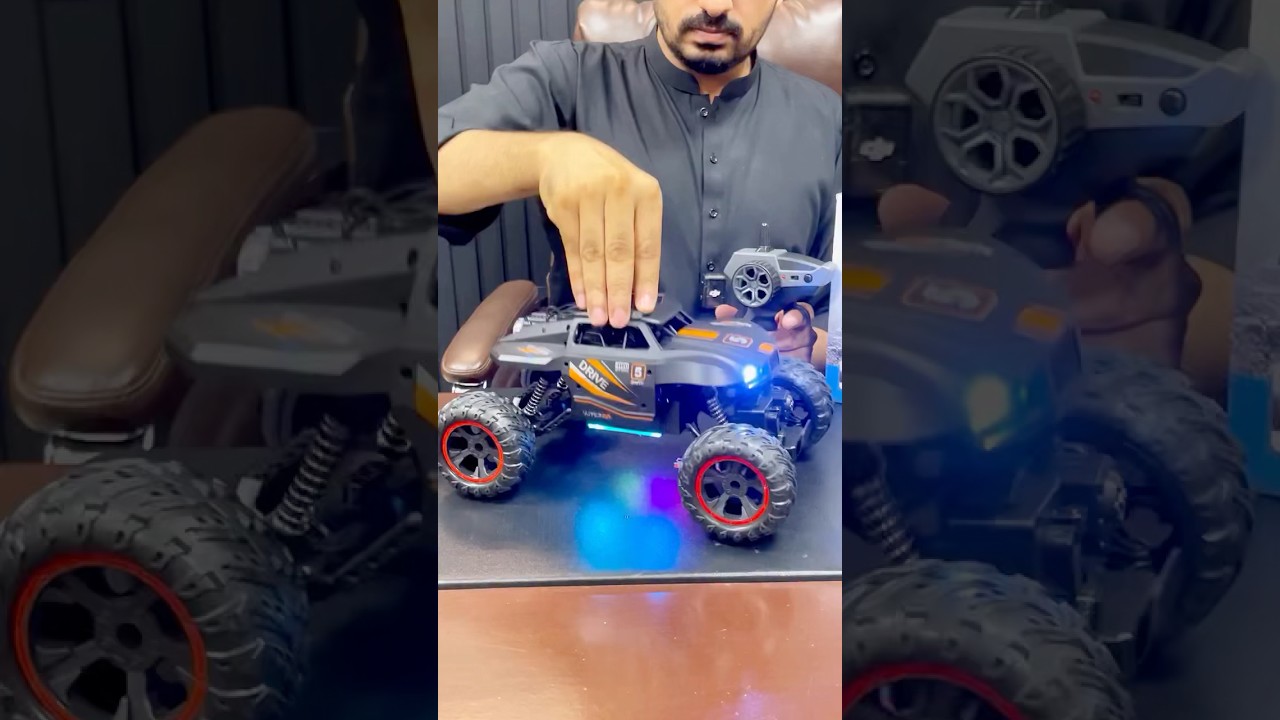 2.4GHz RC 4x4 Off-Road Climbing Spray Truck 