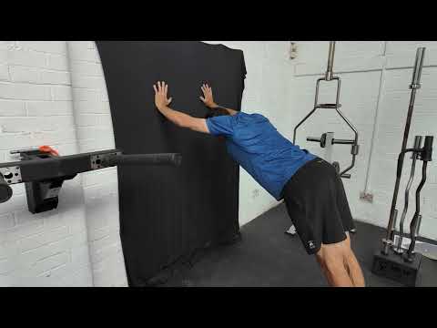 Wall Pullover