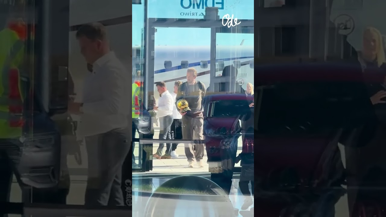 HARRY KANE RENTRE À MUNICH AVEC SON BALLON D’OR !
