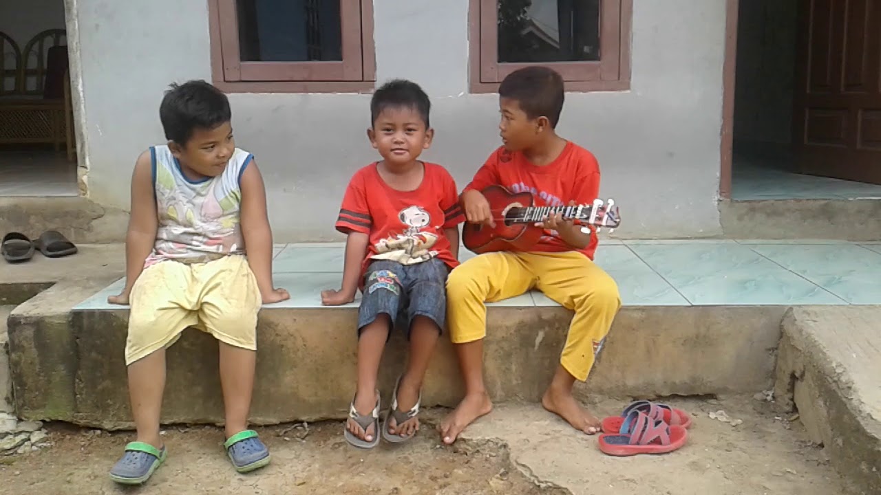 Di gelam malam aku mulai tenggelam - YouTube