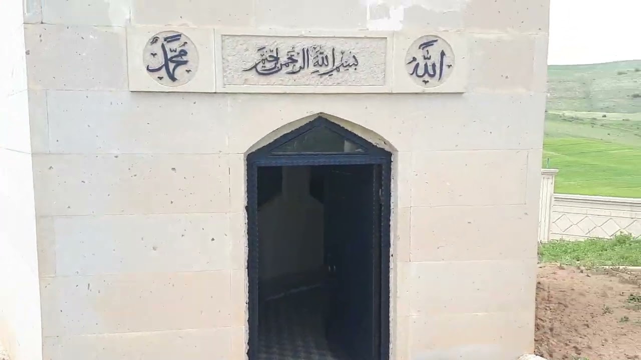 BALCA MUHAMMET HANEFİ TÜRBESİ VE ŞEHİTLİK....