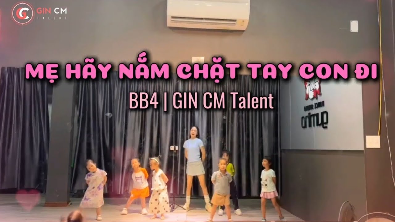 Mẹ hãy nắm chặt tay con đi | BB4 | Gin Cm Talent - YouTube