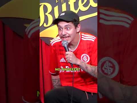 EXPLICANDO PRA UMA SENHORA O QUE É TINDER