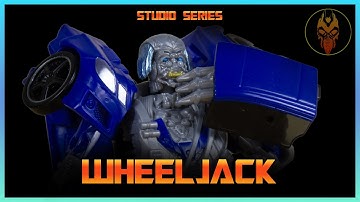 WORTH THE WAIT? Transformers Studio Series Deluxe class Wheeljack/Que (DOTM). Review
