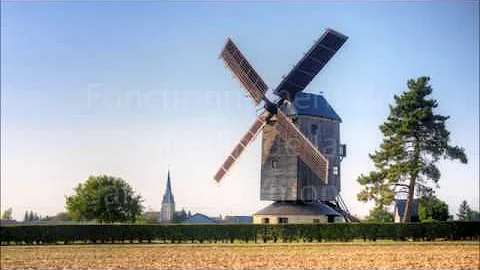 Qui a inventé les moulins à vent ?