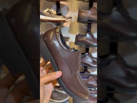 عرض خاص كلاركس كلاسيك بني برباط ممتازة