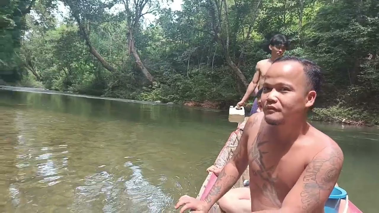 NYELAM NADAI BULIH,AI  AGI KERUH // MEMYELAM AIR  MASIH KEROH