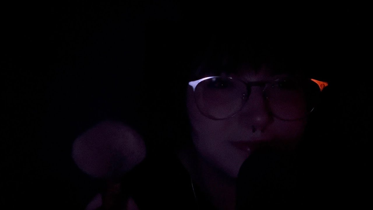 ASMR mic brushing 