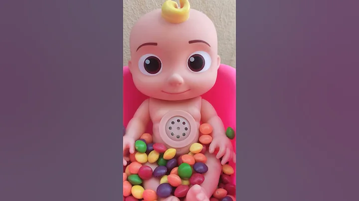 CUTE LAUGHING OF JJ's COCOMELON ON BATHTUB WITH M&M CANDY #mnm #shorts #youtubeshorts #cocomelon