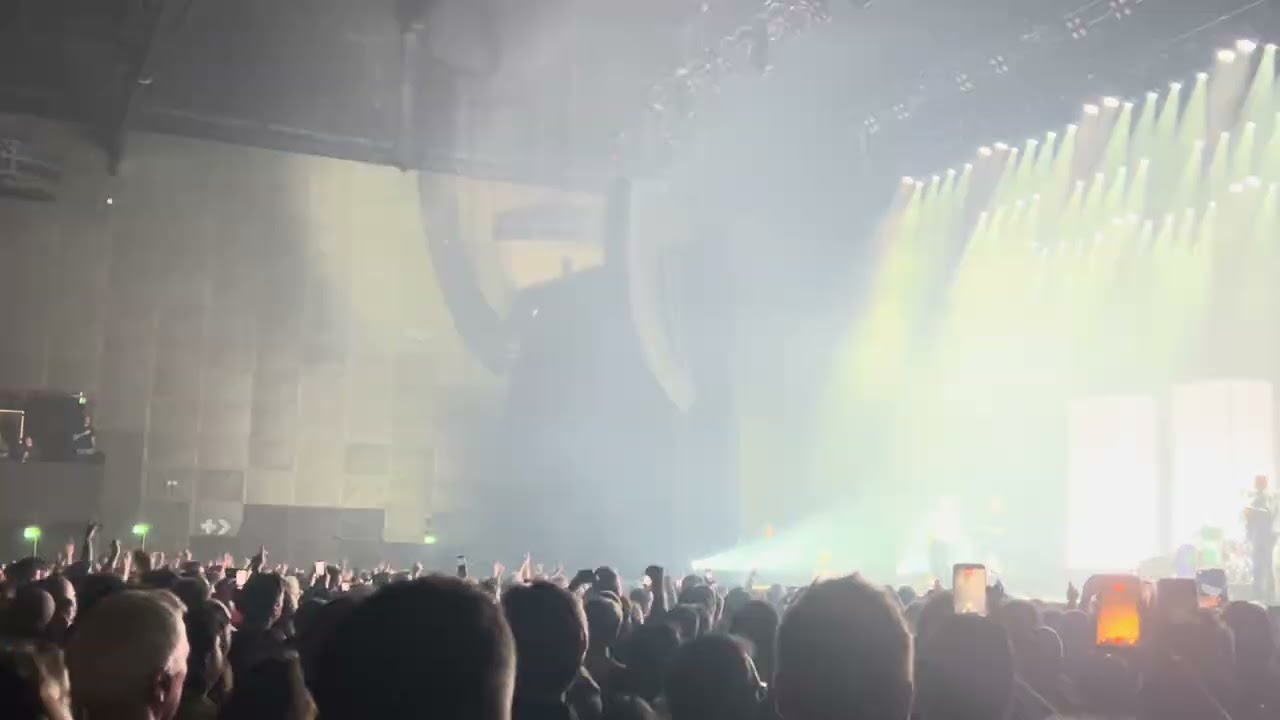 White Lies - Death, 2026 tour, closing@Afas live, feb 26, full version 