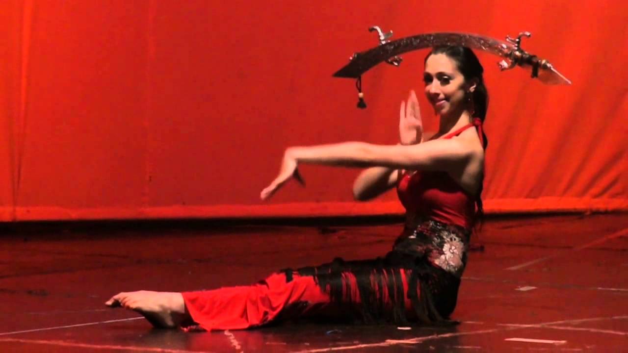 Shanin Ayslen Bellydancer. Doble Sable.