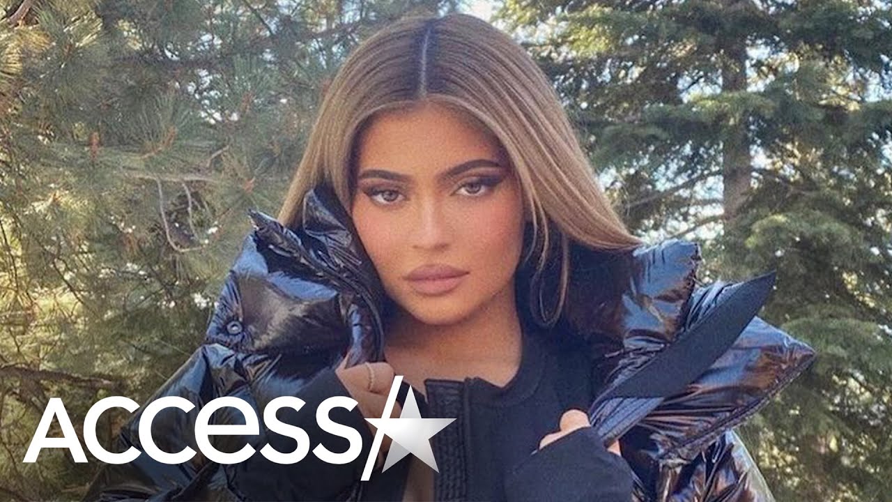 Kylie Jenner Shows Off Massive Christmas Tree