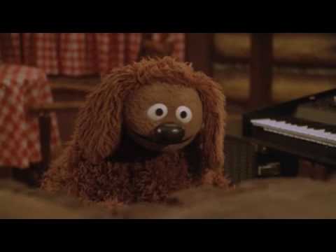 Video: Kermitas nebuvo pirmasis Muppet'as, tiesa sužavės jūsų šunį Ruvino širdį