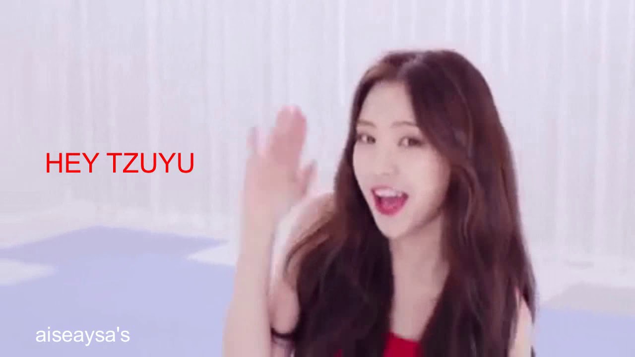 SON NAEUN X CHOU TZUYU : IN LOVE