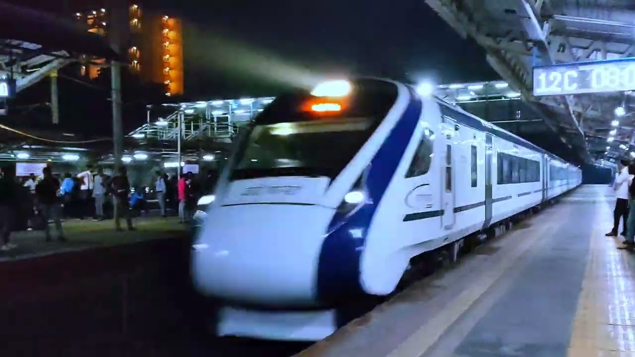 20902 VANDE BHARAT EXPRESS SKIPPING DAHISAR STATION YouTube 20902 VANDE BHARAT EXPRESS SKIPPING DAHISAR STATION YouTube