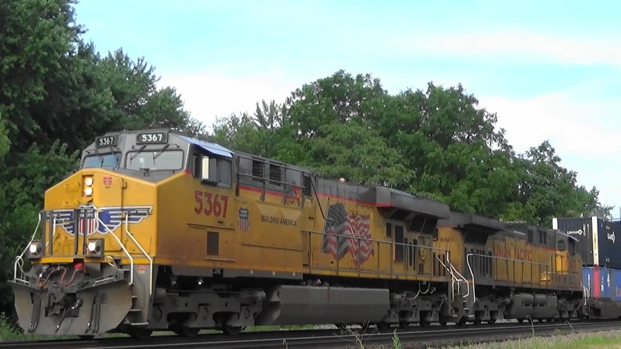 UP 5367 West Leads a Stack Train, Galesburg, IL YouTube