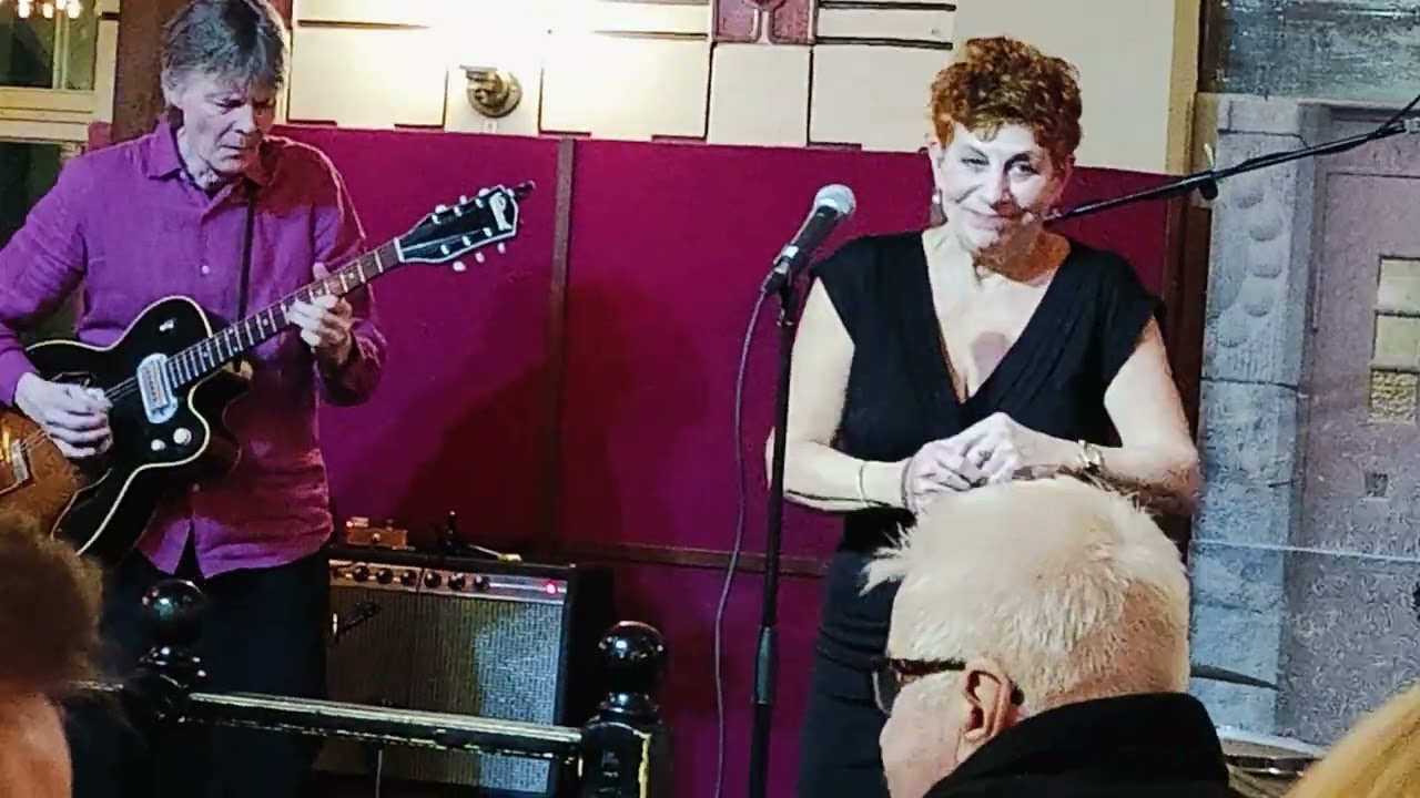 Kat Baloun & Frostbites at Juttutupa ,Hki