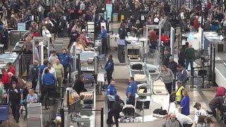 Thanksgiving traveler makes his flight in Denver despite ID mixup
