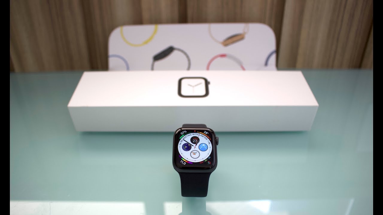 Apple Watch Series 4 (GPS, 44mm) - Space Gray with Black Sport
