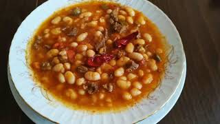 Etli̇ Kuru Fasulye Tari̇fi̇ Özlü Nasil Pi̇şi̇ri̇li̇r Püf Noktalari