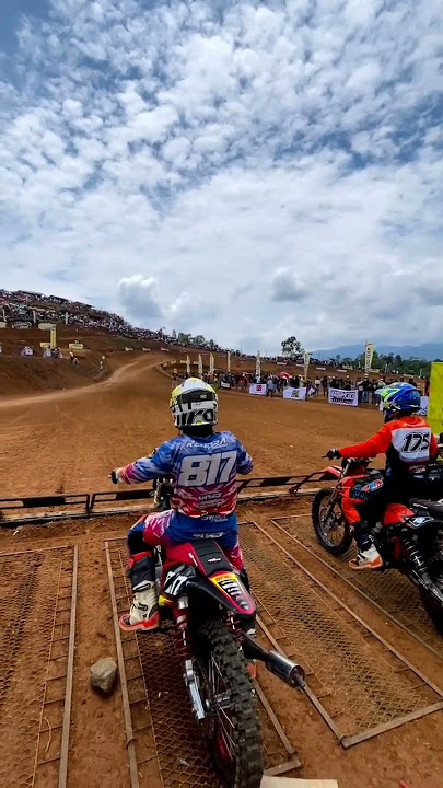 WOW grasstrack F1ZR tercepat di Jawa😱😱