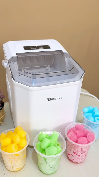 Download lagu Make a new snack, rainbow ice, using a new ice maker.