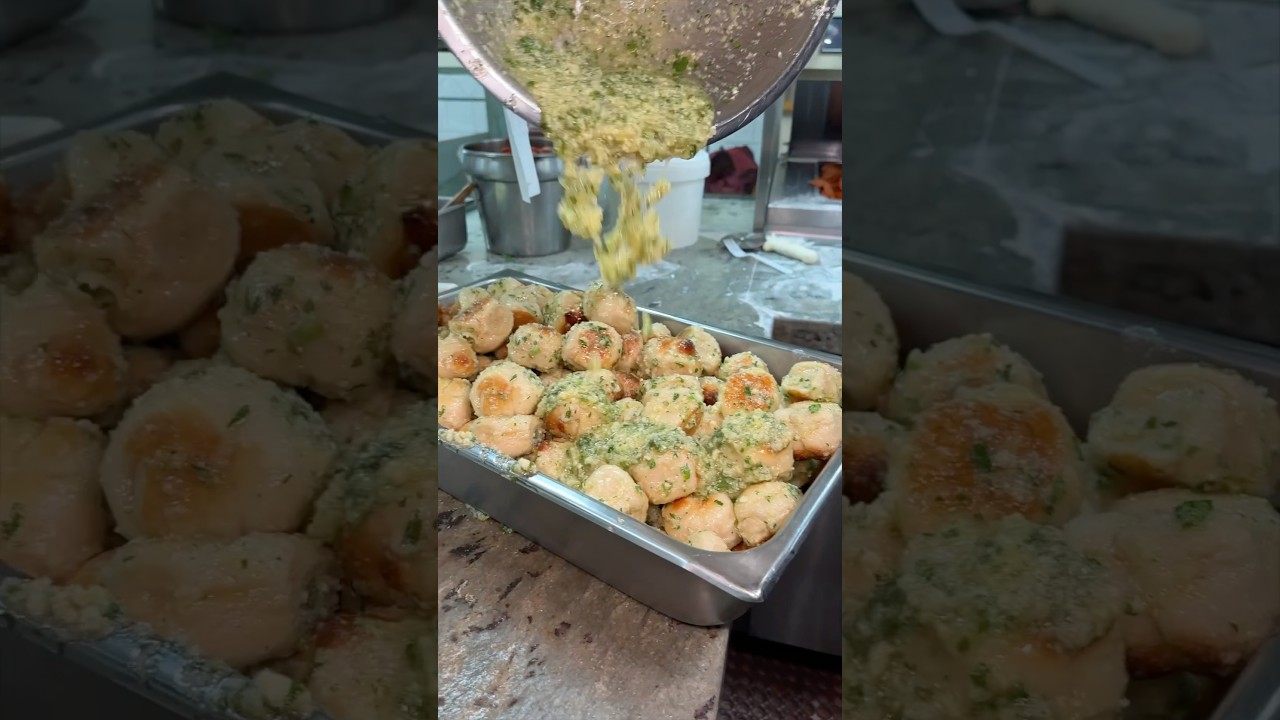 CHEESY GARLIC KNOTS from Krispy Pizza in Dyker Heights Brooklyn NYC! 🔥🔥 #DEVOURPOWER