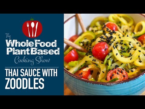 easy-plant-based-thai-sauce-with-zoodles