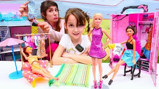 Barbie DREAM HOUSE. Ümit ve Derin Barbie için elbise seçiyor. Barbie oyunları