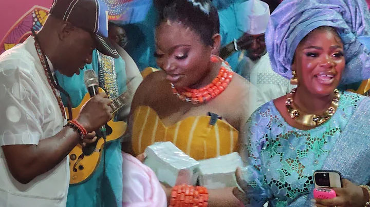 ONLINE INFLUENCER PAPAYA CHOKE K1 WITH MILLIONS OF NAIRA AT MOVIE PREMIERE OWAMBE THIEVES ENIOLA AJA