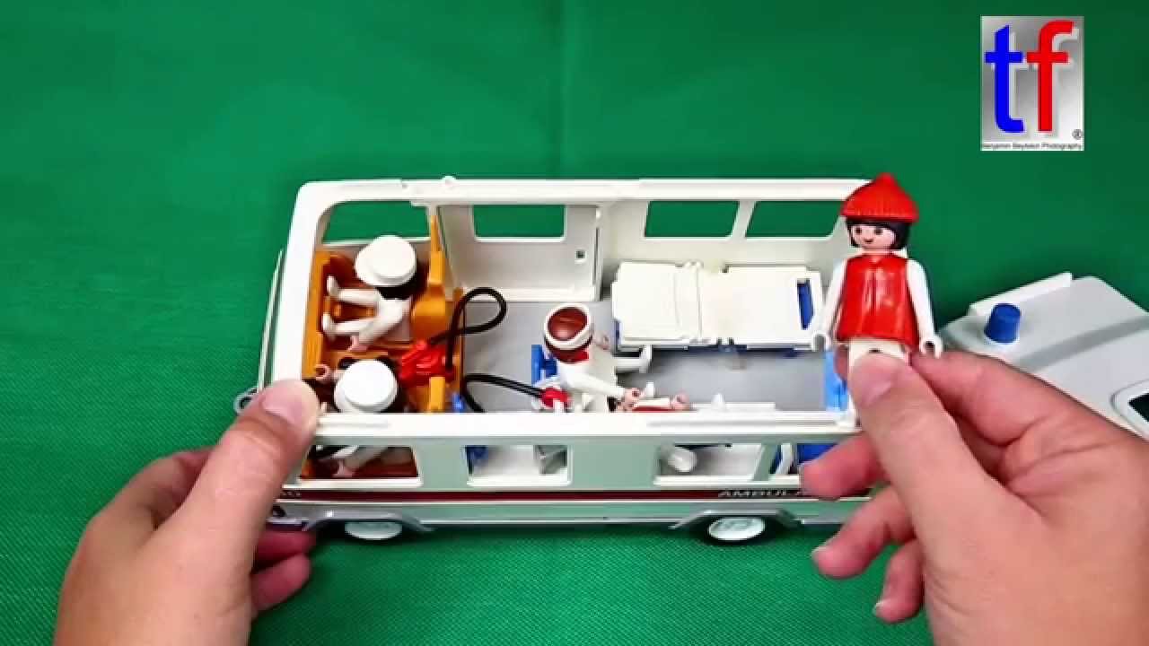 playmobil ambulance 1977