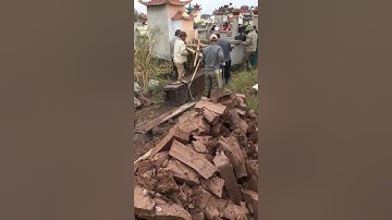 Ai chưa bao giờ xem bốc mộ thì đây.    Thế giới tâm linh. 32 năm mới bốc mộ được cho ông. Bitcoin.