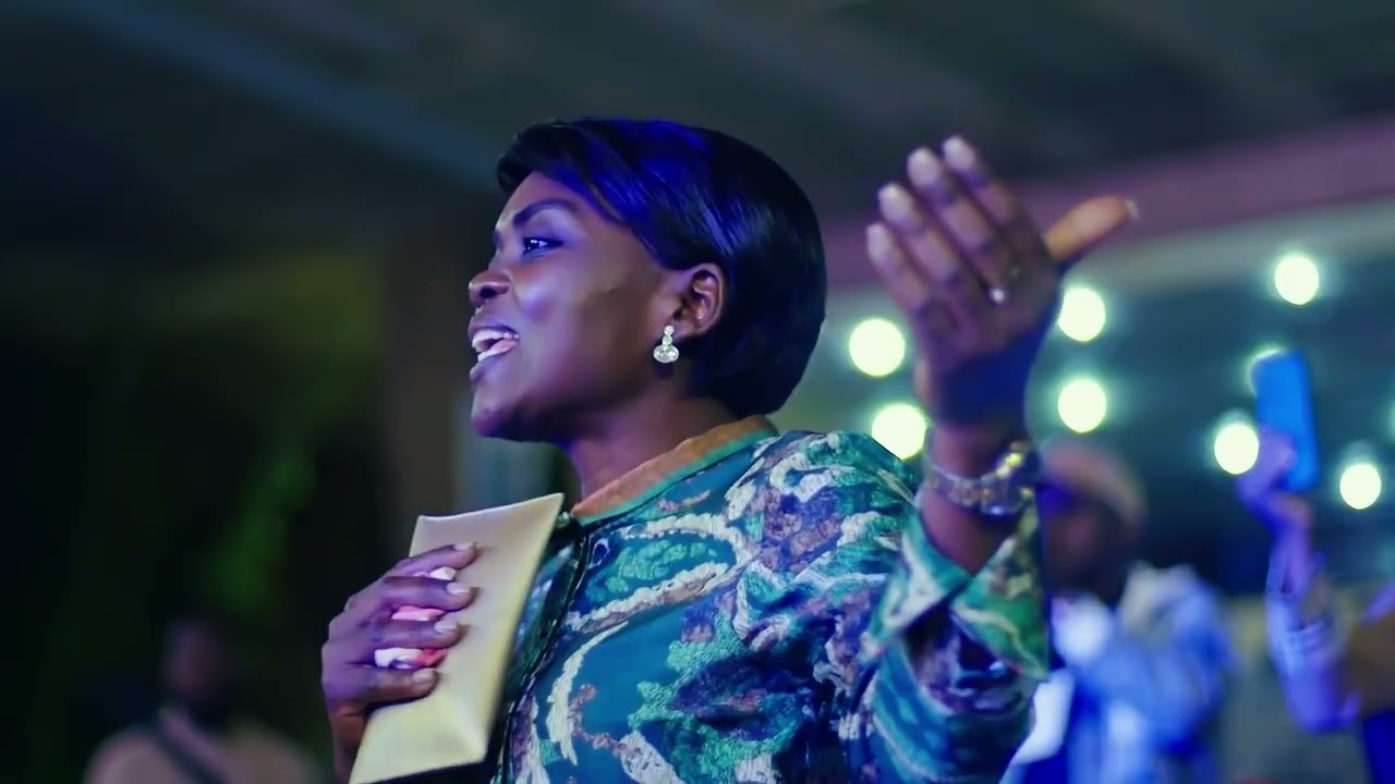 Yawe Na Bilaka (Ao Vivo) - Ngangu Paulo Ministério Praise the Lord Old School