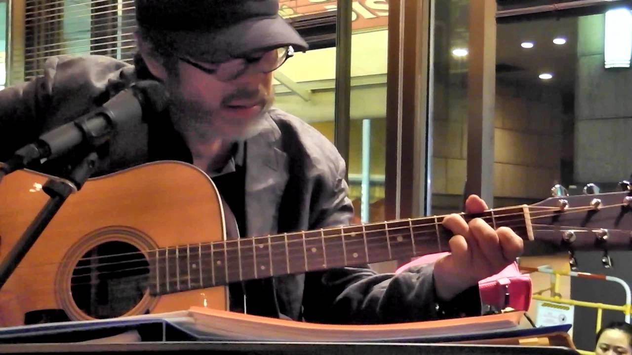 Drift Away  Winston Yeh at La Lune Whiskey Bar HK