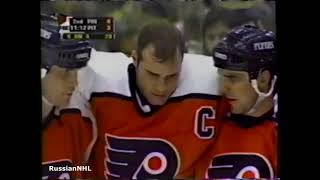 Darius Kasparaitis's thunderous hit vs Eric Lindros (1998)